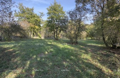 Prodaje se građevinsko zemljište površine 600 m²,  Svetvinčenat